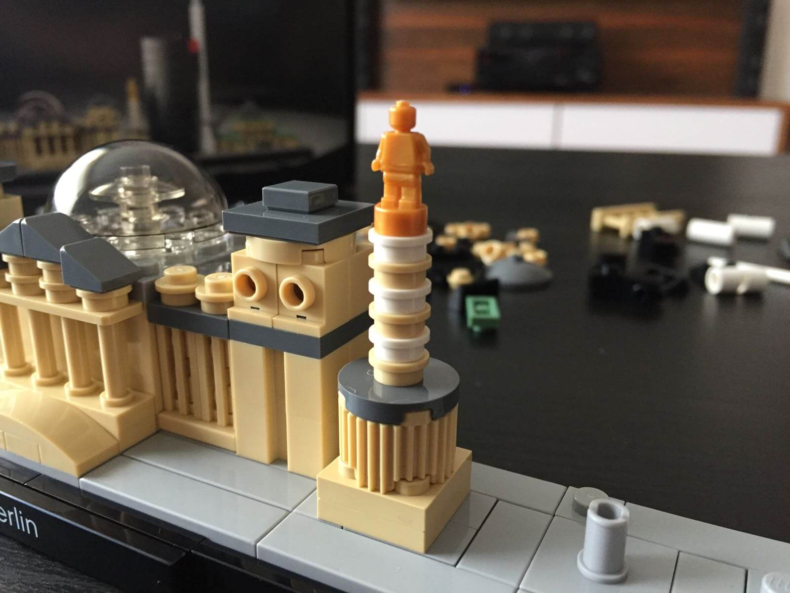 LEGO Architecture - Berlin: Victory Column